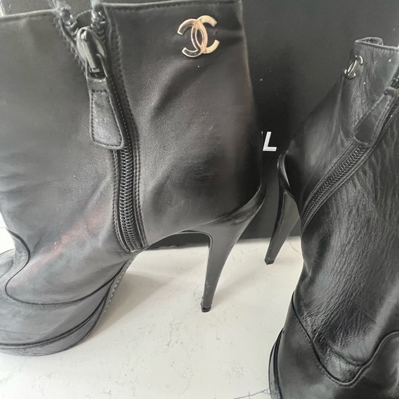 CHANEL ANKLE BOOTIES - Picture 5 of 10